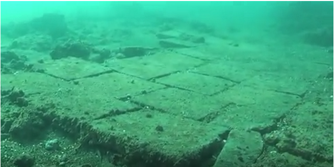 Pavimenti romani e un dolium scoperti nel mare davanti a Pozzuoli